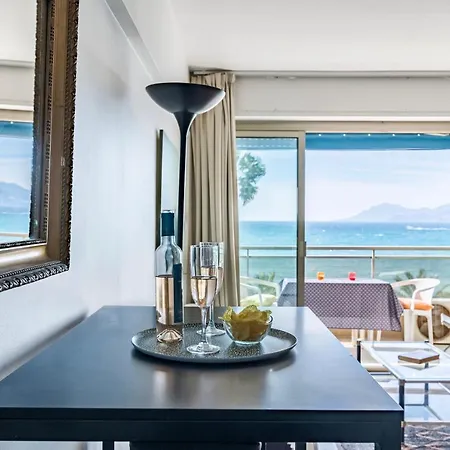 Lucette By Terry's Homes Appartement *